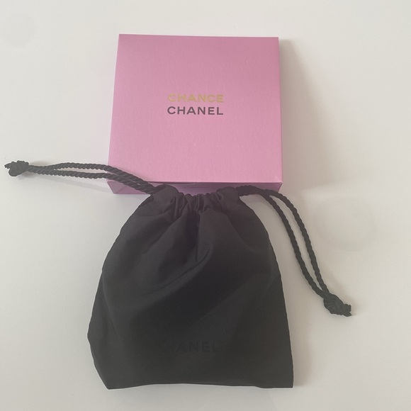 CHANEL EAU DE PARFUME - Picture 3 of 4